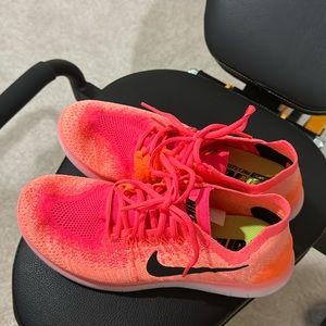 Nike flyknit sneakers
